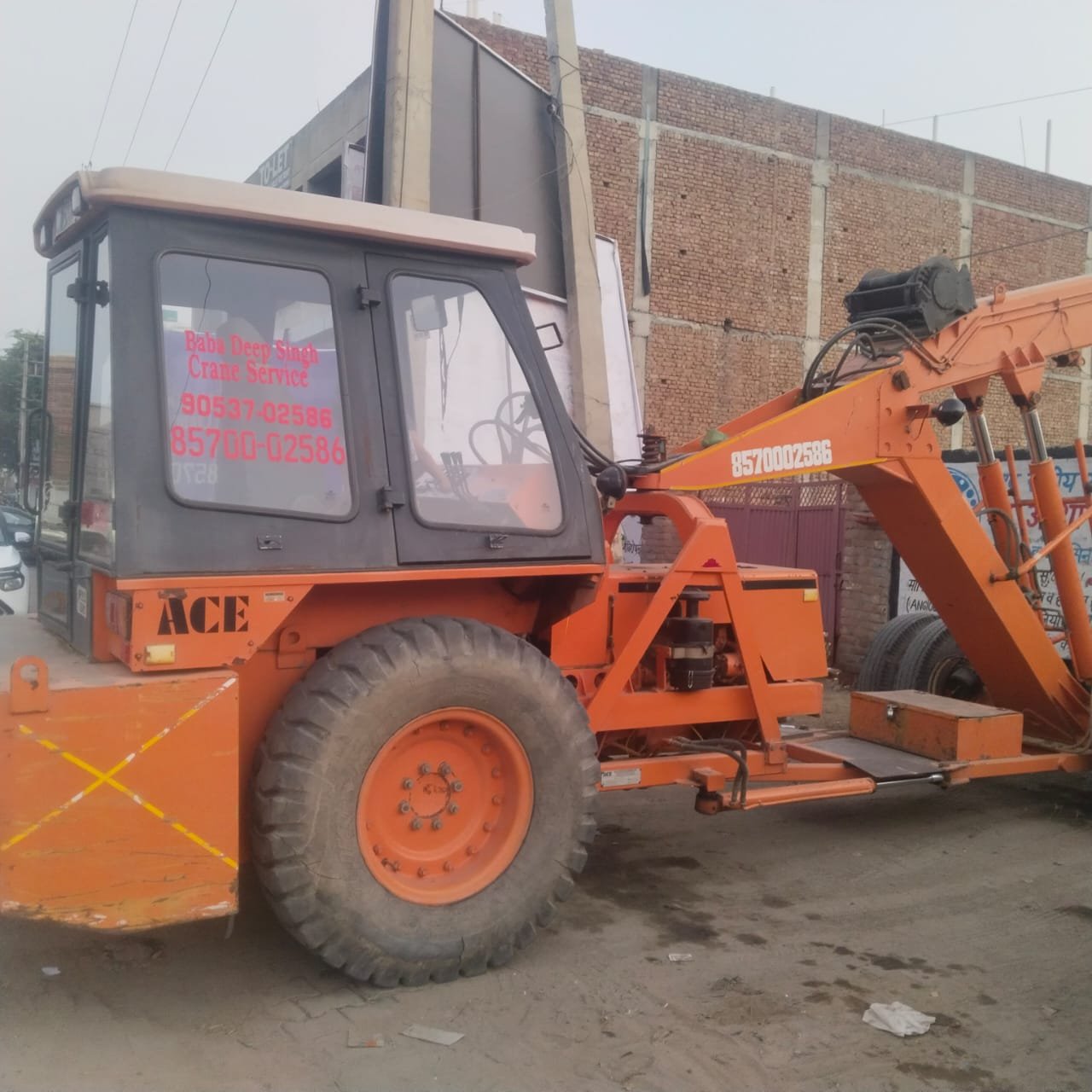 Monthly crane rental